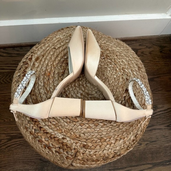 Jewel Badgley Mischka Rissa  Pump Pointed Satin Block 3” Heel Crystal Strap 8.5 - Picture 6 of 10